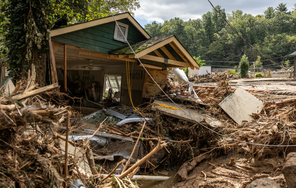 Viesuļvētras "Helēna" radītie postījumi Ziemeļkarolīnā, ASV. Foto: Khadejeh Nikouyeh/The Charlotte Observer