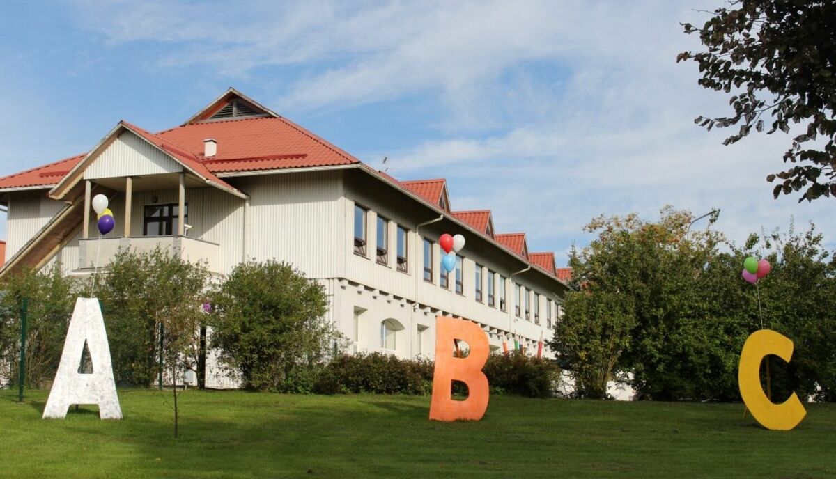 Tīnūžu sākumskola. Foto: Ogres novada pašvaldība