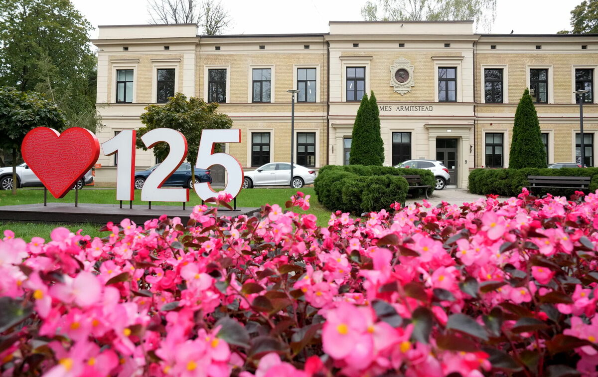 Bērnu klīniskās universitātes slimnīcas teritorija 125. jubilejas gadā. Foto: Edijs Pālens/LETA