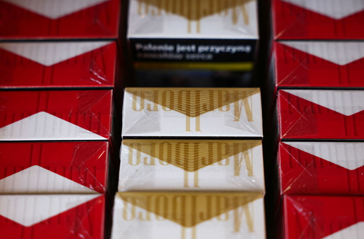 "Philip Morris" ražotās cigaretes "Marlboro". Foto: REUTERS/Kacper Pempel