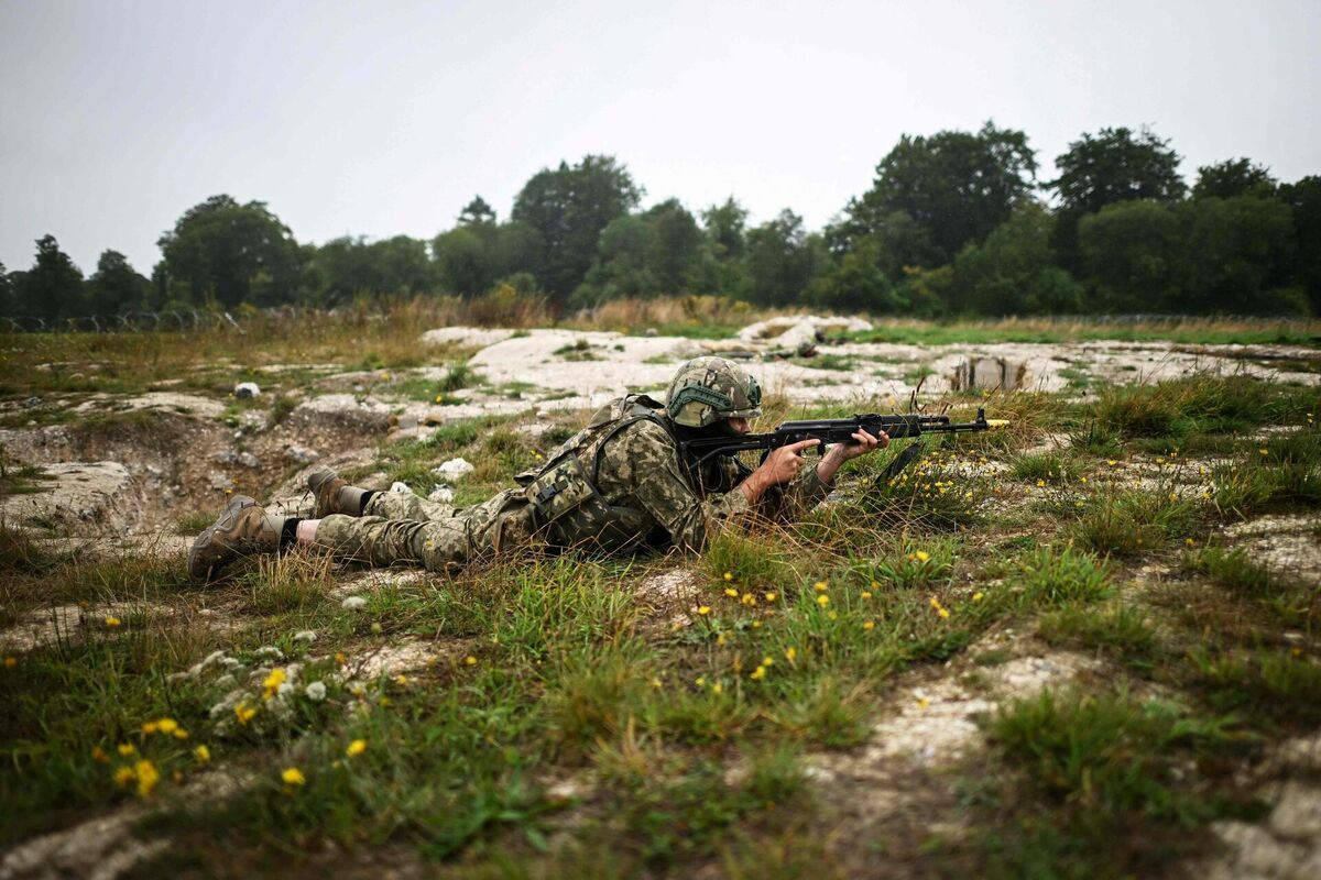 Ukraiņu karavīrs, attēls ilustratīvs. Foto: Justin TALLIS / AFP