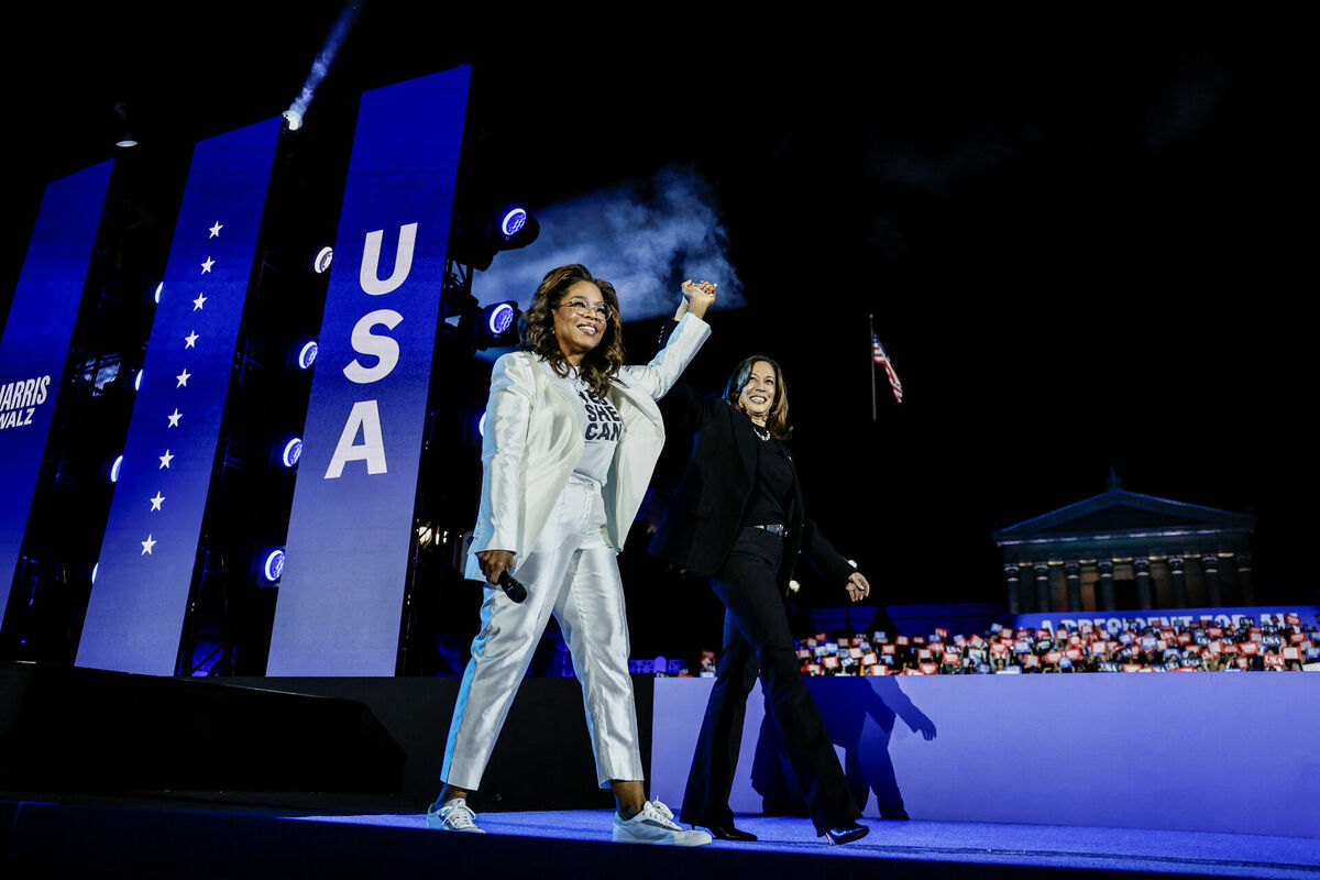 Opra un kamala Harisa. Foto: scanpix/REUTERS/Evelyn Hockstein