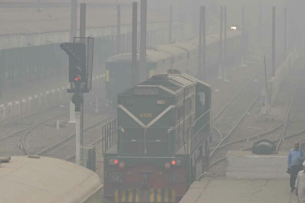 Pakistāna. Foto: scanpix/REUTERS/Quratulain Asim/ AP Photo/K.M. Chaudary/EPA/A. HUSSAIN