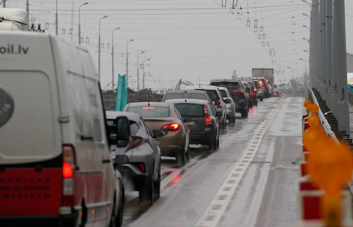 Jorģa Zemitāna tilta remontdarbi. Foto: Evija Trifanova/LETA