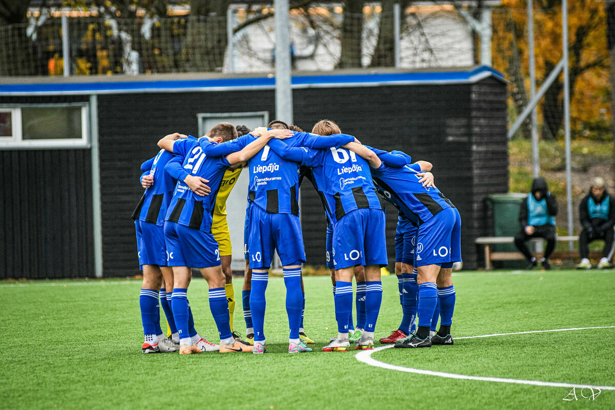 Grobiņas futbolisti. Foto: Latvijas virslīga