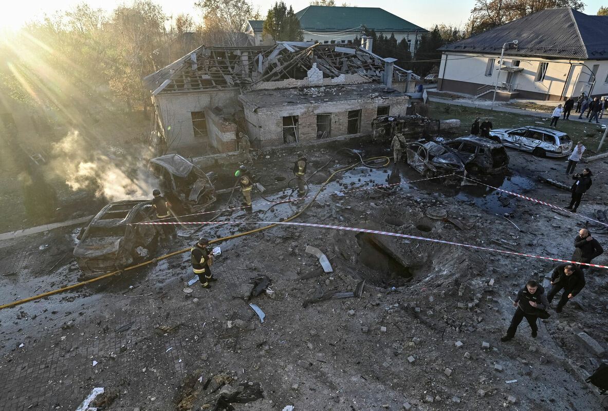 Krievijas uzbrukuma radītie postījumi Žaporižjā šī gada novembra sākumā. Foto: REUTERS/Stringer