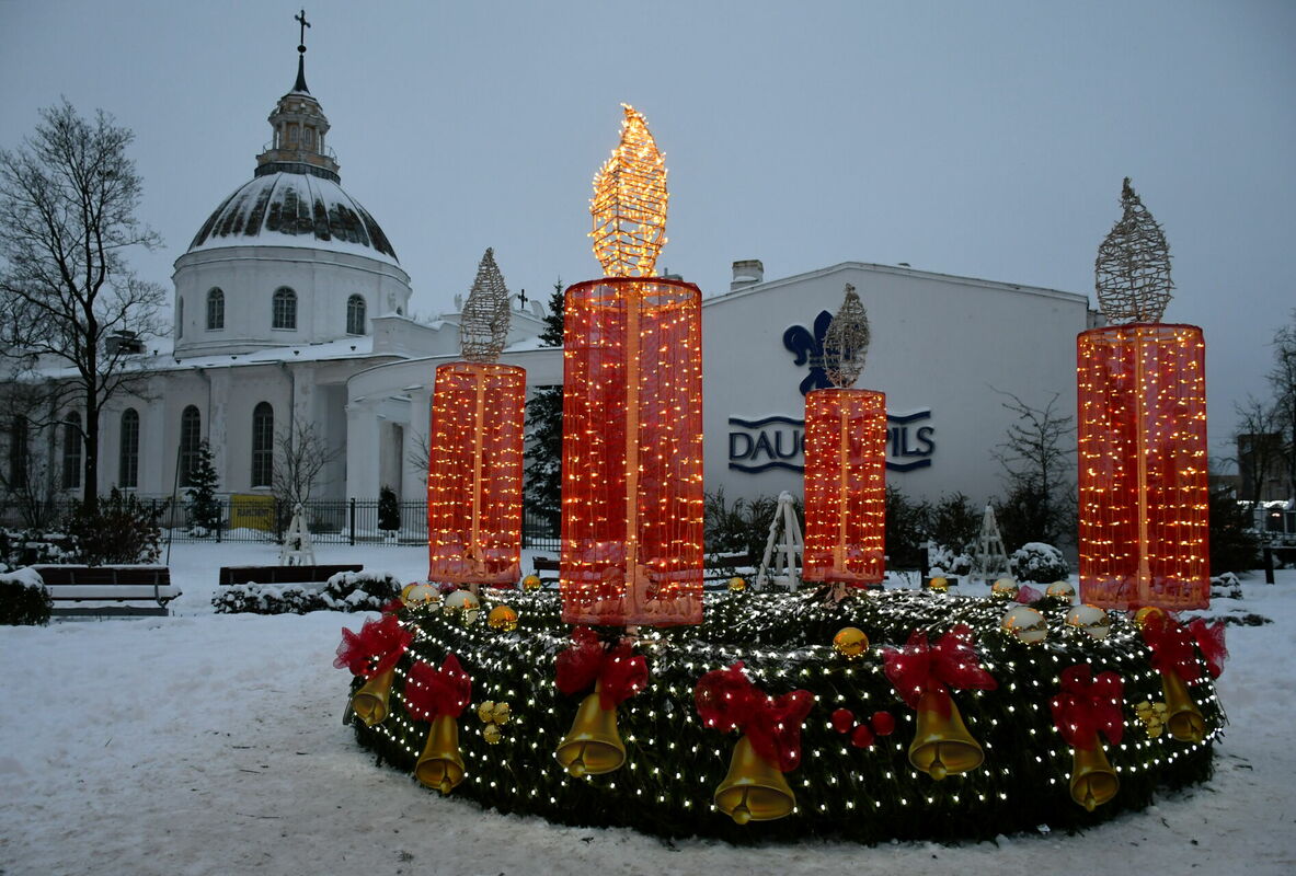 Vides objekts "Adventes vainags" Daugavpilī. Foto: Ivars Soikāns/LETA