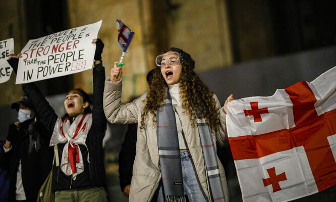 Protesti Gruzijā. Foto: scanpix/EPA/DAVID MDZINARISHVILI