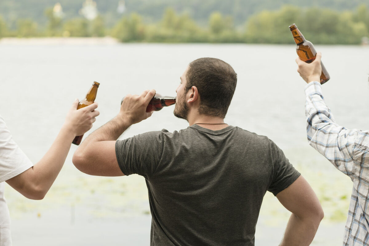 Alkohola lietošana. Foto: freepik