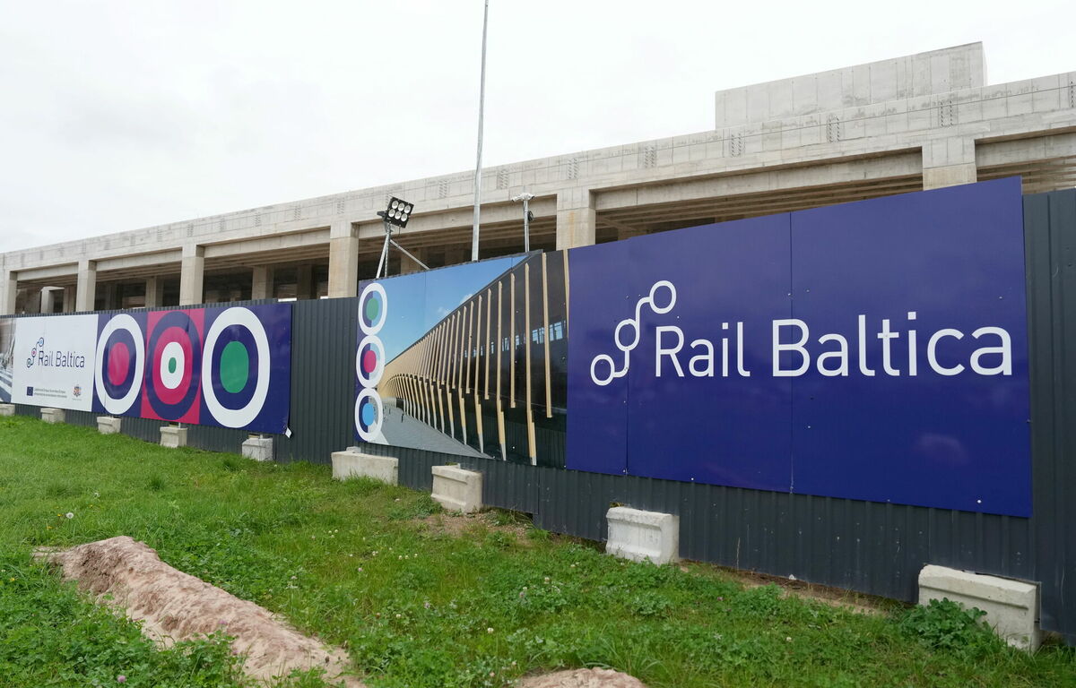 "Rail Baltica" stacijas un saistītās infrastruktūras būvniecība pie Rīgas lidostas. Foto: Edijs Pālens/LETA