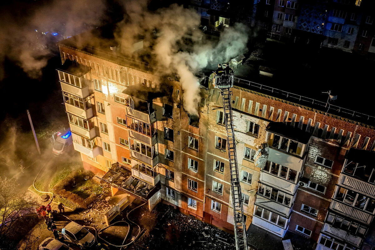 Krievijas radītie postījumi Ternopiļā, Ukrainā. Foto: Press service of the State Emergency Service of Ukraine in Ternopil region