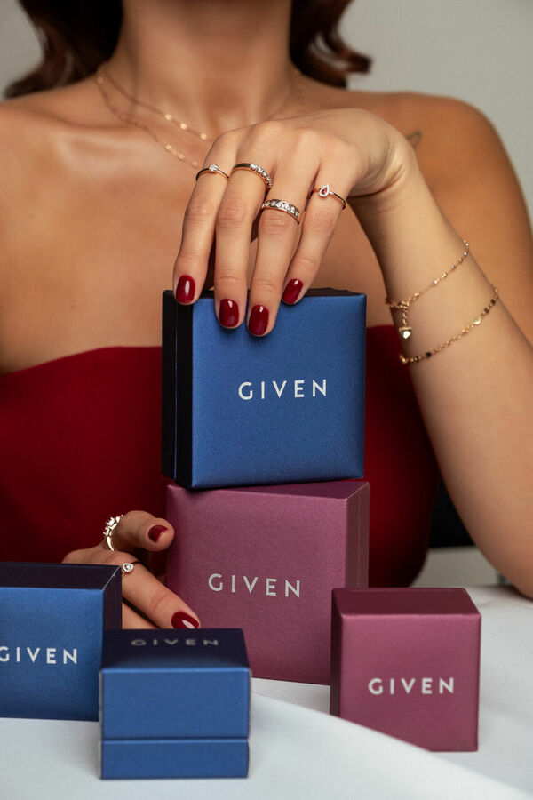 Foto: GIVEN