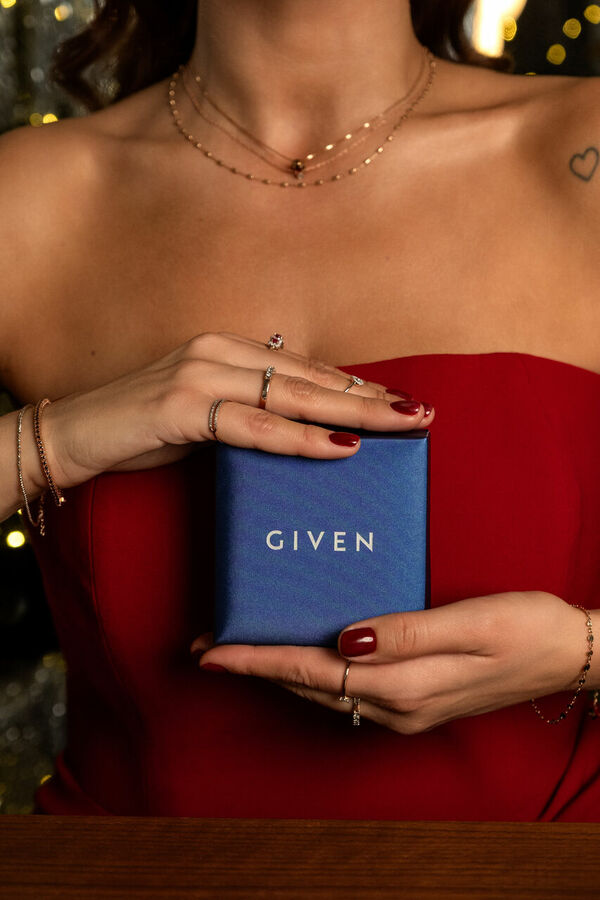 Foto: GIVEN