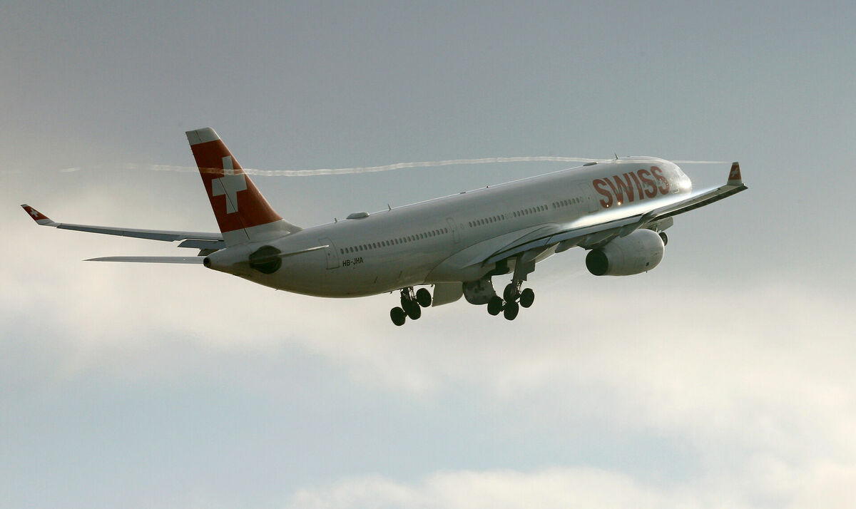 "Swiss International Air Lines" lidmašīna. Foto: REUTERS/Arnd Wiegmann