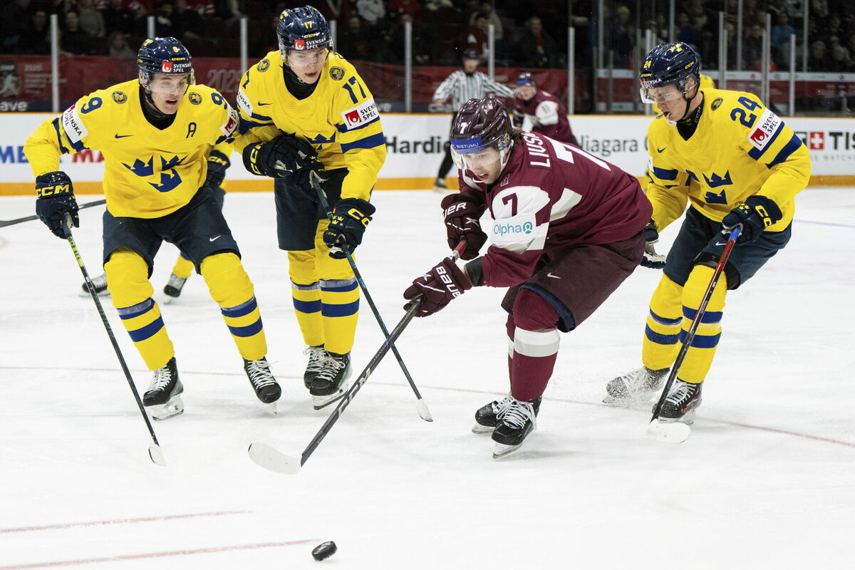 Latvijas hokejists Davids Livšics. Foto: (Spencer Colby/The Canadian Pres