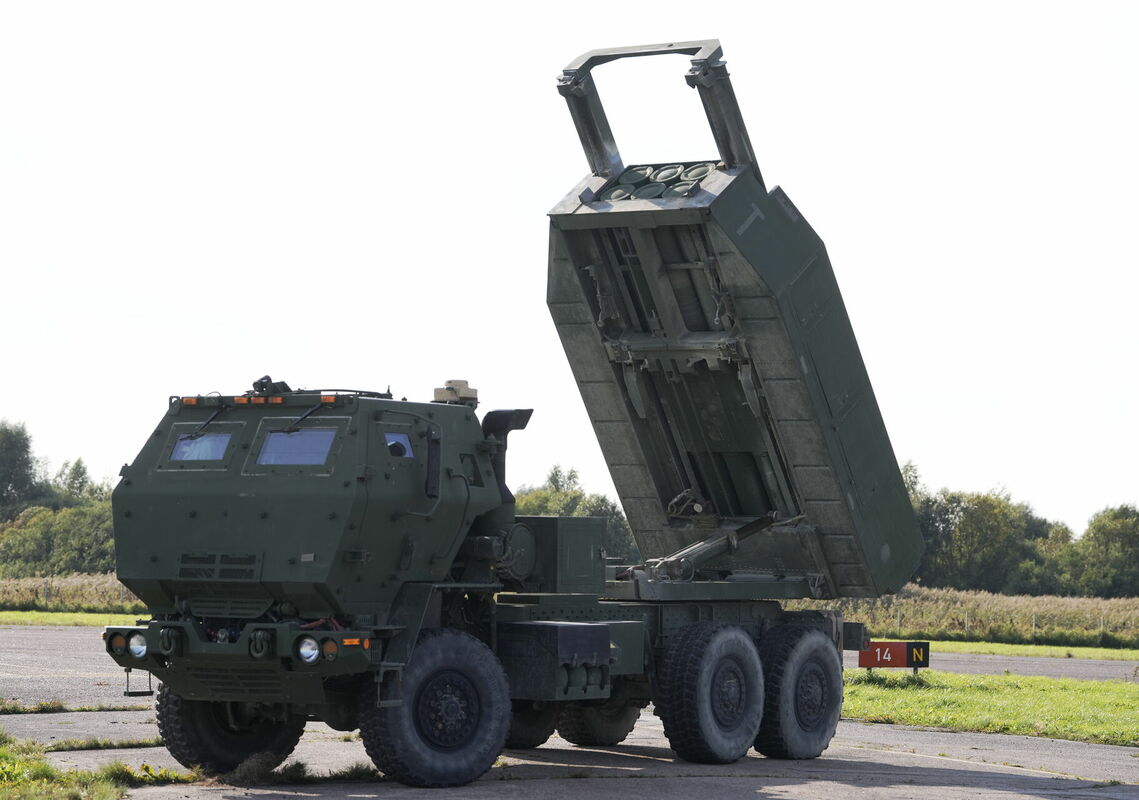 Augstas mobilitātes raķešu artilērijas sistēma "HIMARS". Foto: Paula Čurkste/LETA