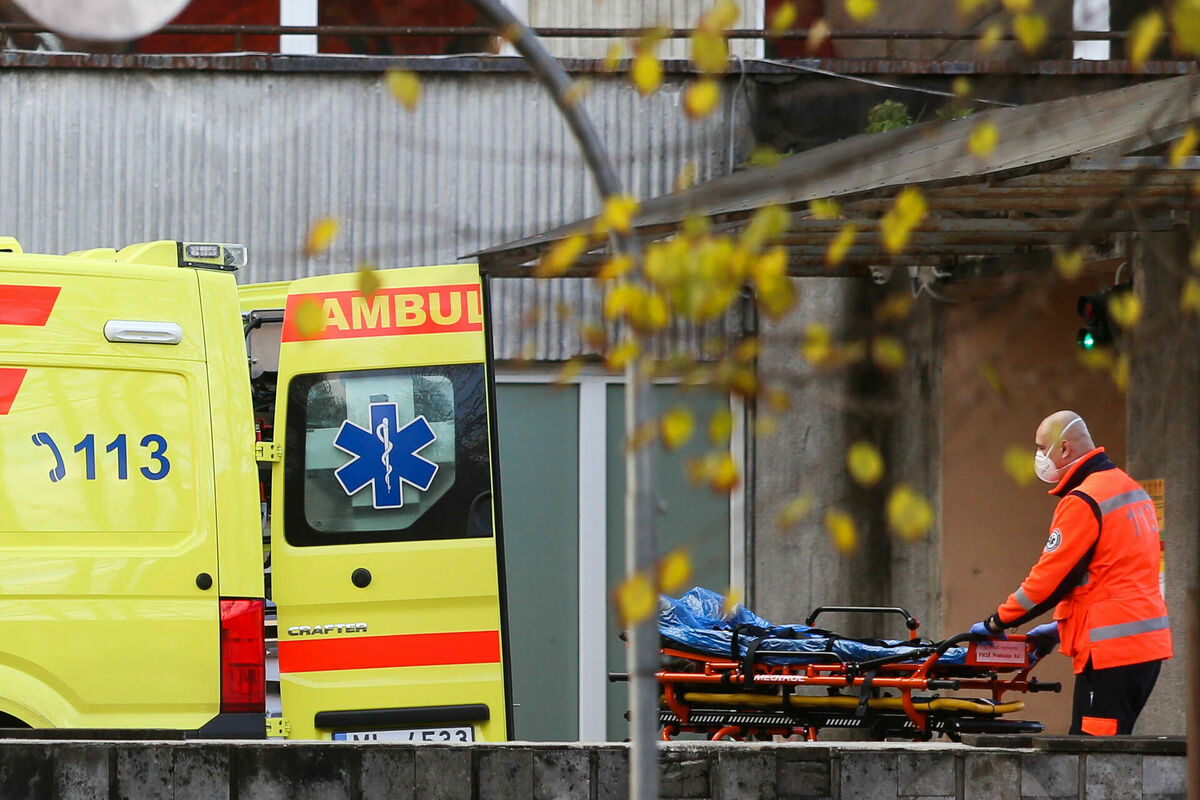 Neatliekamās medicīniskās palīdzības automašīna. Foto: Paula Čurkste/LETA