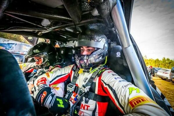 Mārtiņš Sesks un Renārs Francis. Publicitātes foto