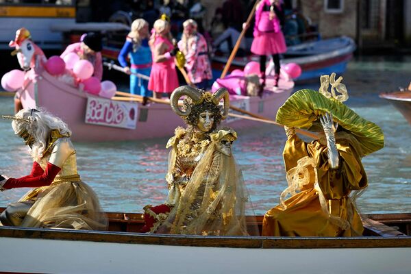 Venēcijas karnevāls. Foto: scanpix/ANDREA PATTARO / AFP