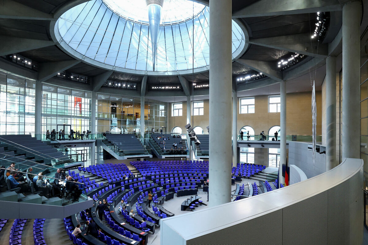 German Parties Agree on Major Infrastructure and Defense Spending Plan - News Directory 3