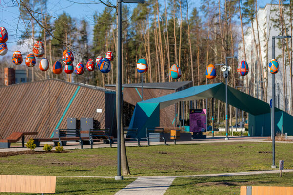 Lieldienu dekorācijas Jūrmalā. Foto: Artis Veigurs/publicitātes attēli