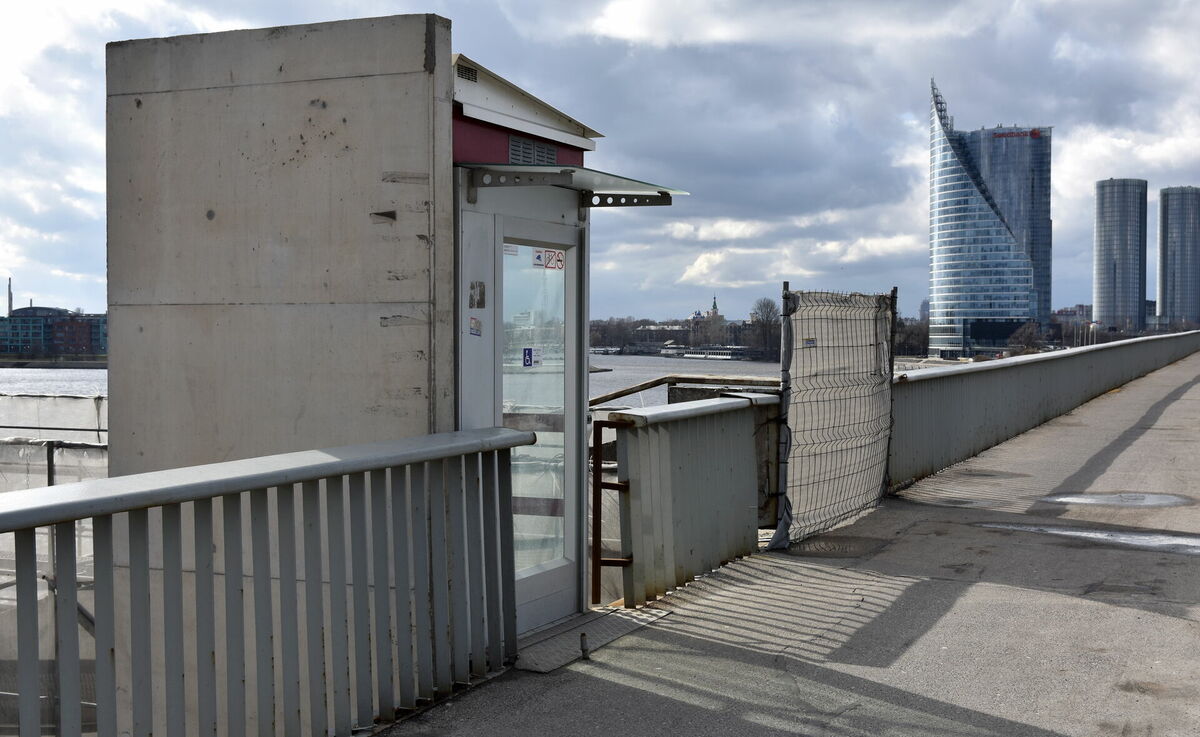 Vanšu tilta lifts. Foto: Īriss Sviklis/LETA