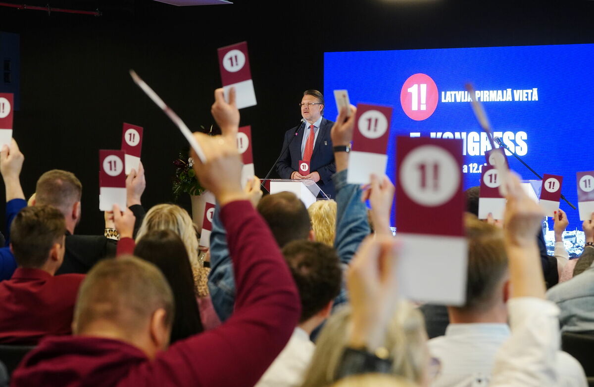 Partijas "Latvija pirmajā vietā" kongress. Foto: Paula Čurkste/LETA