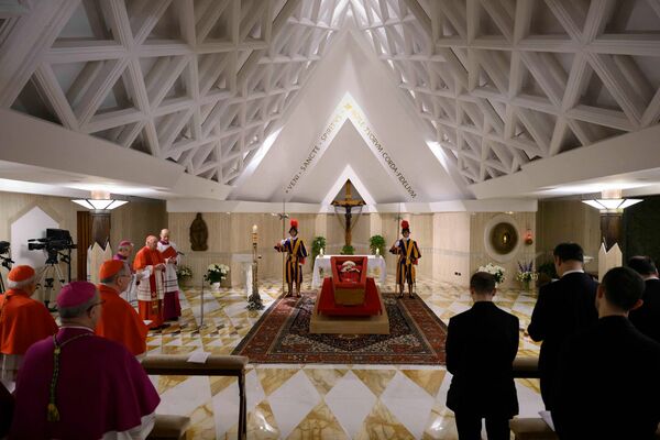 Pāvests Francisks zārkā. Foto: scanpix/VATICAN MEDIA / AFP