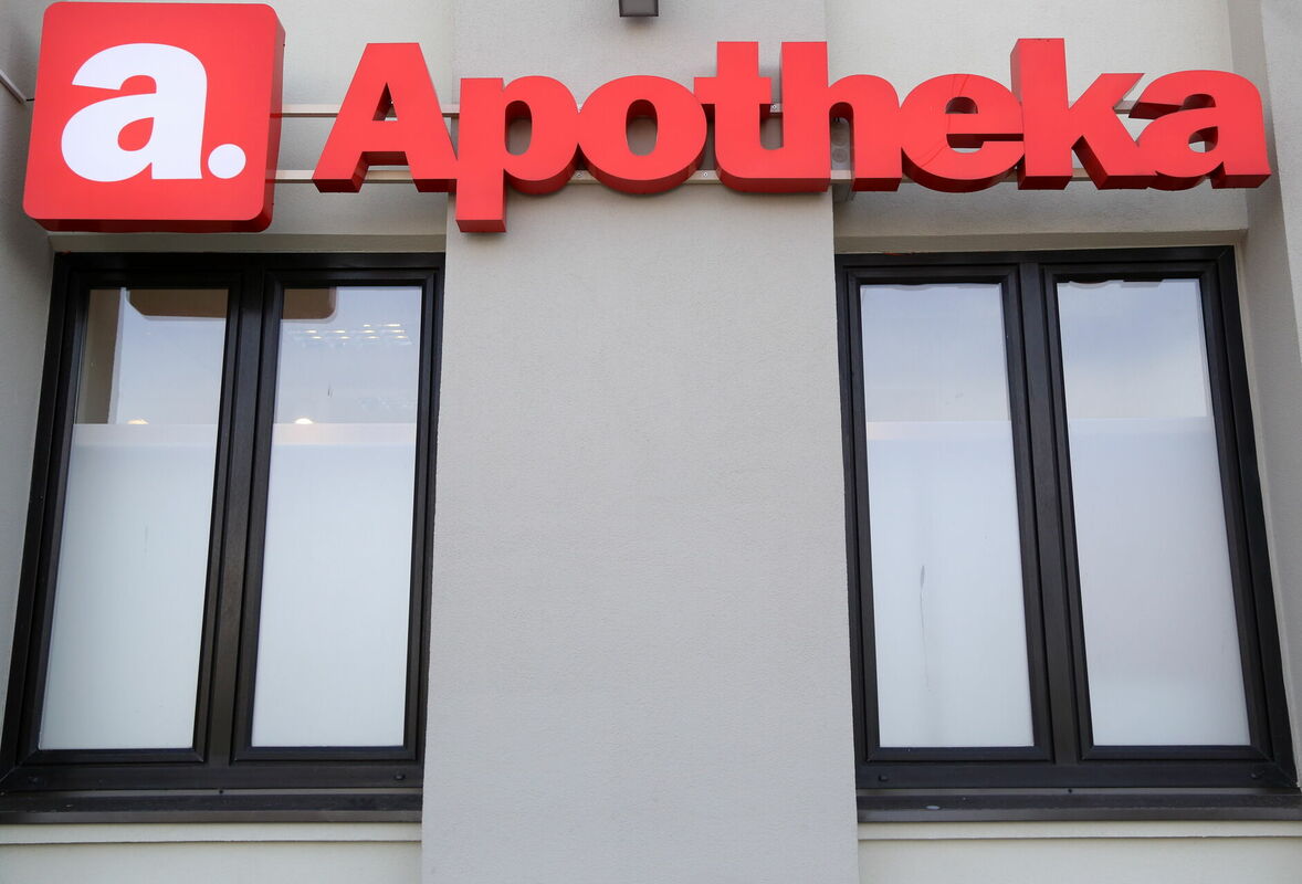 "Apotheka" aptieka izkārtne. Foto: LETA