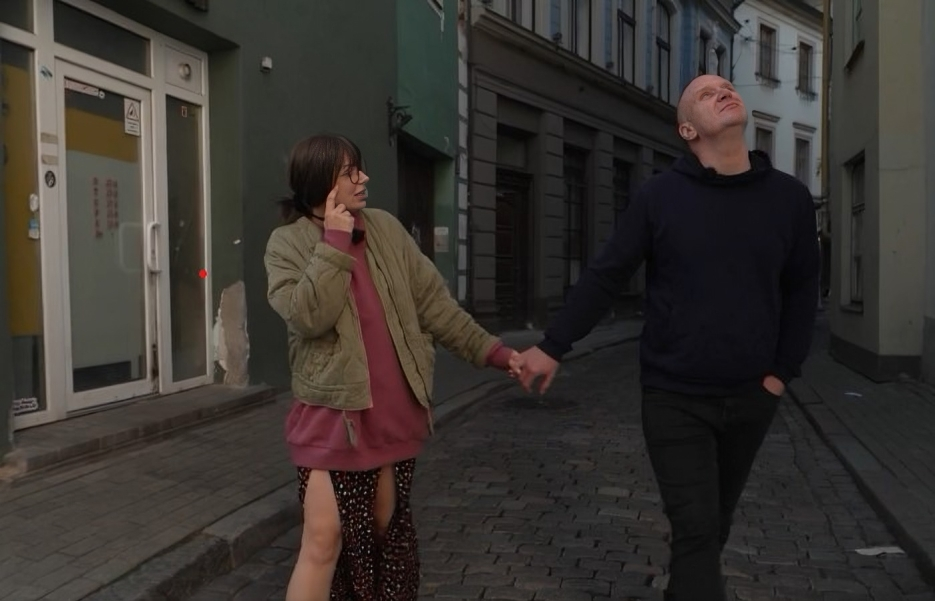 Ekrānuzņēmums no raidījuma "Slavenības. Bez filtra"