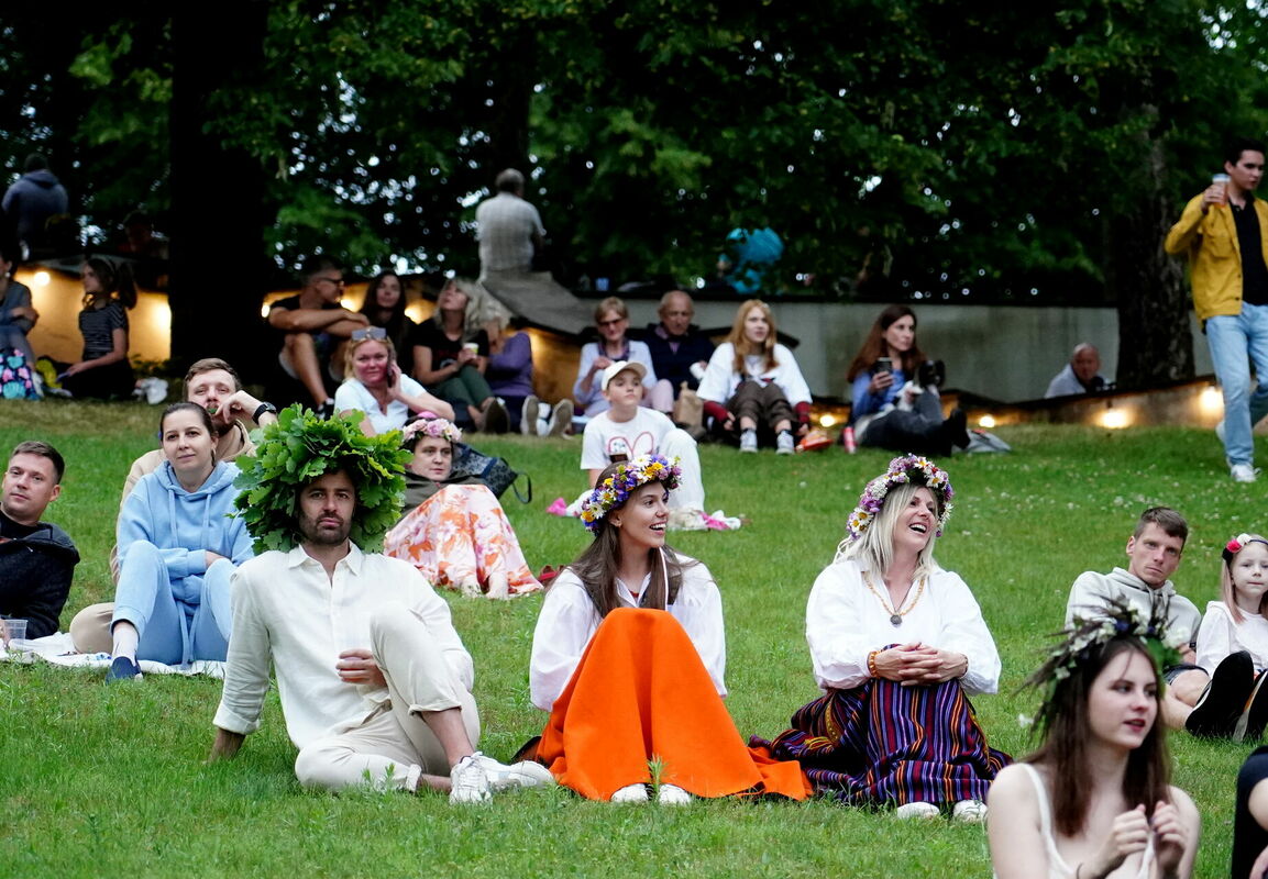 Tradicionālās Jāņu svinības Dzegužkalnā. Foto: Zane Bitere/LETA