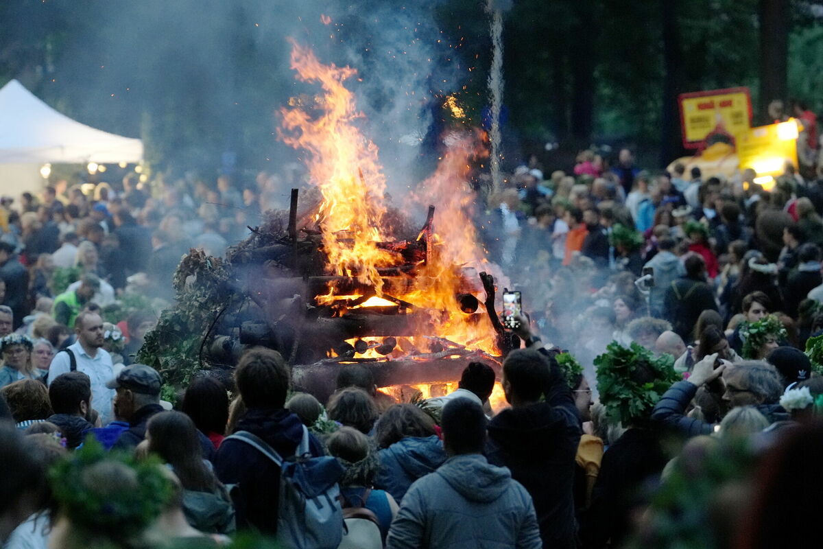 Tradicionālie Jāņi Dzegužkalnā. Foto: Ieva Leiniša/LETA