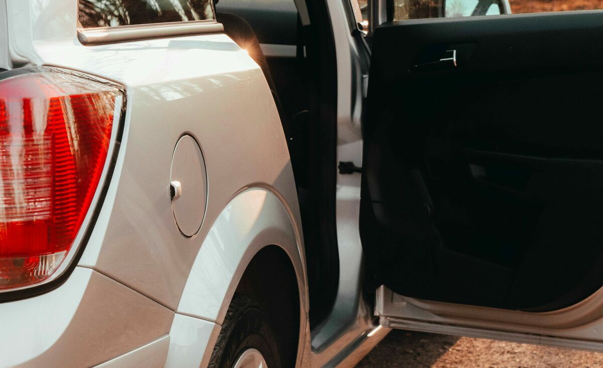 "Opel" automašīna. Foto: Unsplash