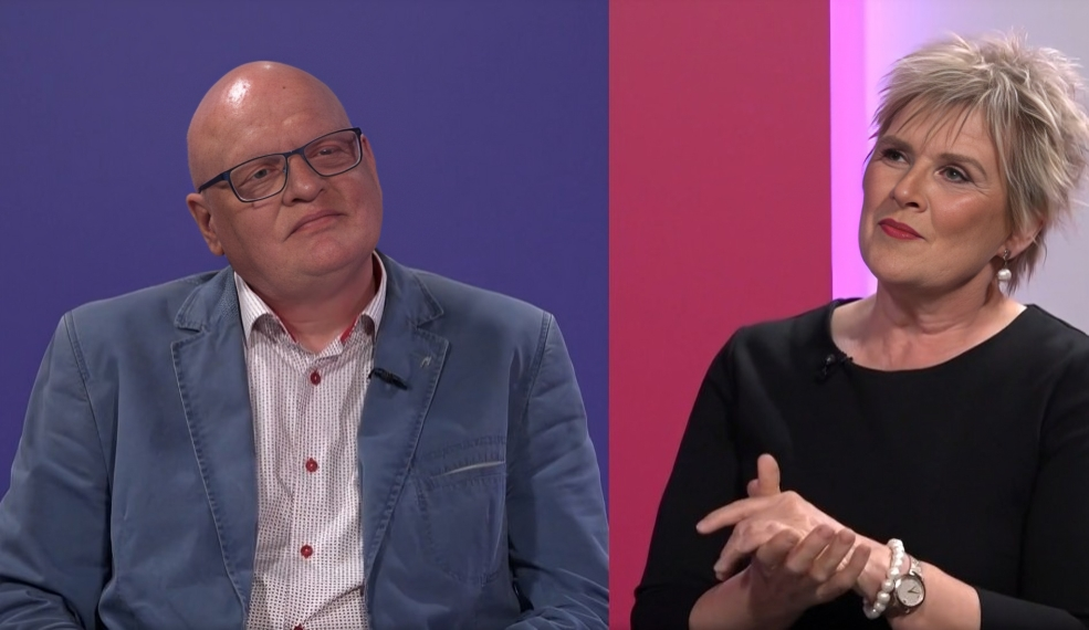 Ekrānuzņēmums no šova "Divi vienā"