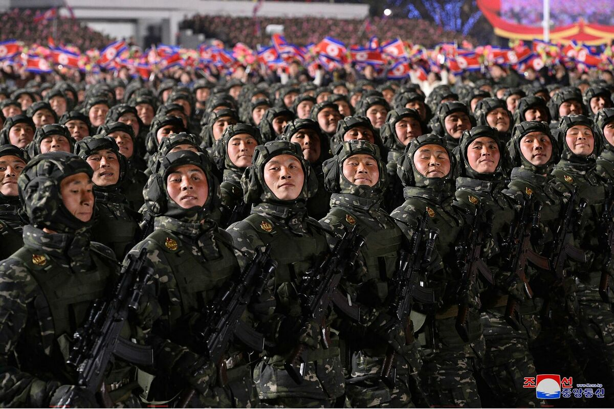 Ziemeļkorejas karavīri. Foto: scanpix/KCNA VIA KNS / AFP / Scanpix