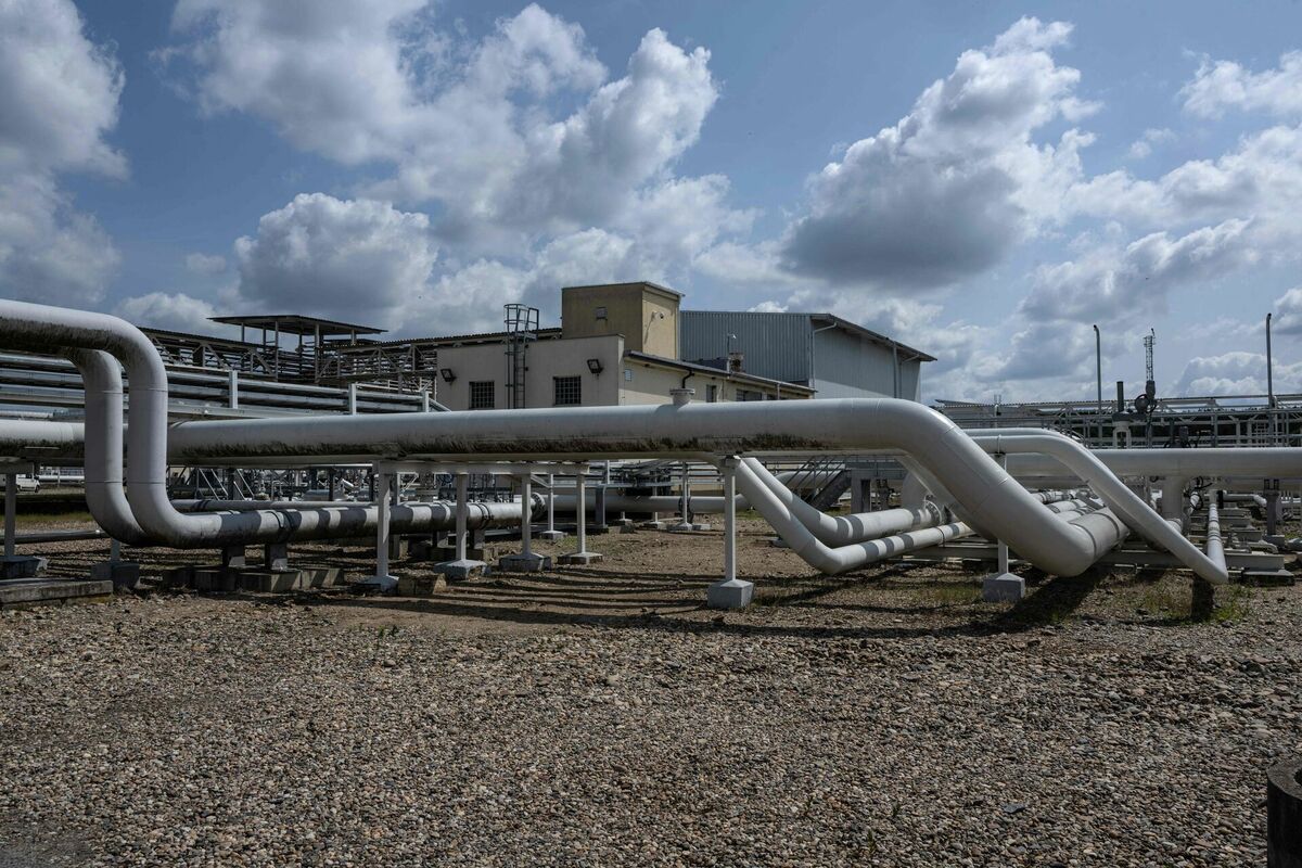 Naftas caurules Krievijā. Foto: Michal Cizek / AFP / Scanpix