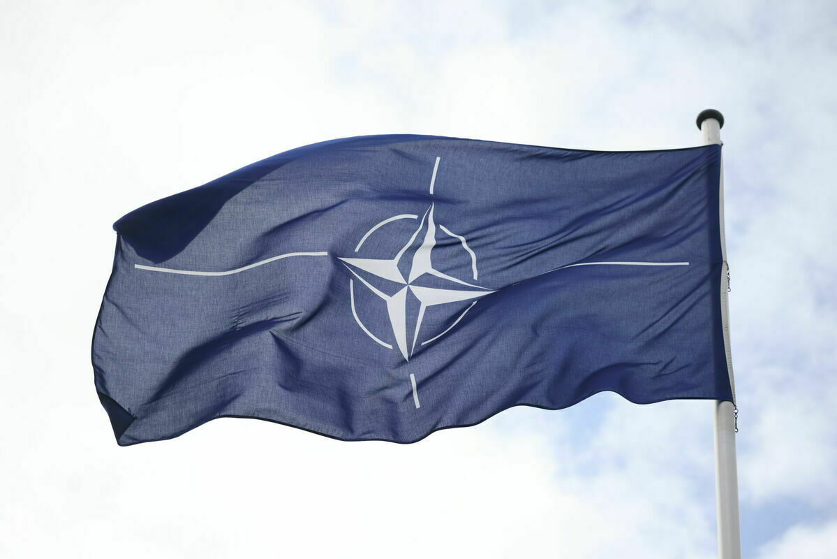NATO karogs. Foto: Scanpix/EPA