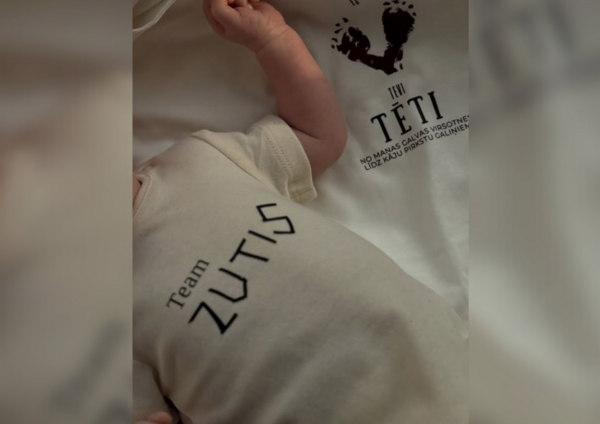 elina__pakalne and alfijs/Instagram