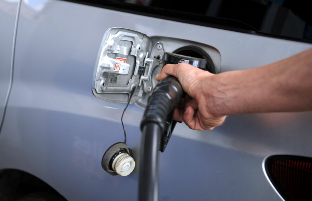 Degvielas pistole. Foto: Edijs Pālens/LETA