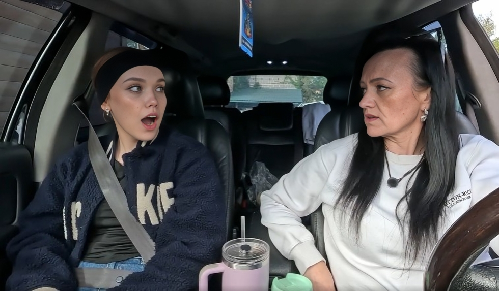 Ekrānuzņēmums no šova "Ģimene burkā"