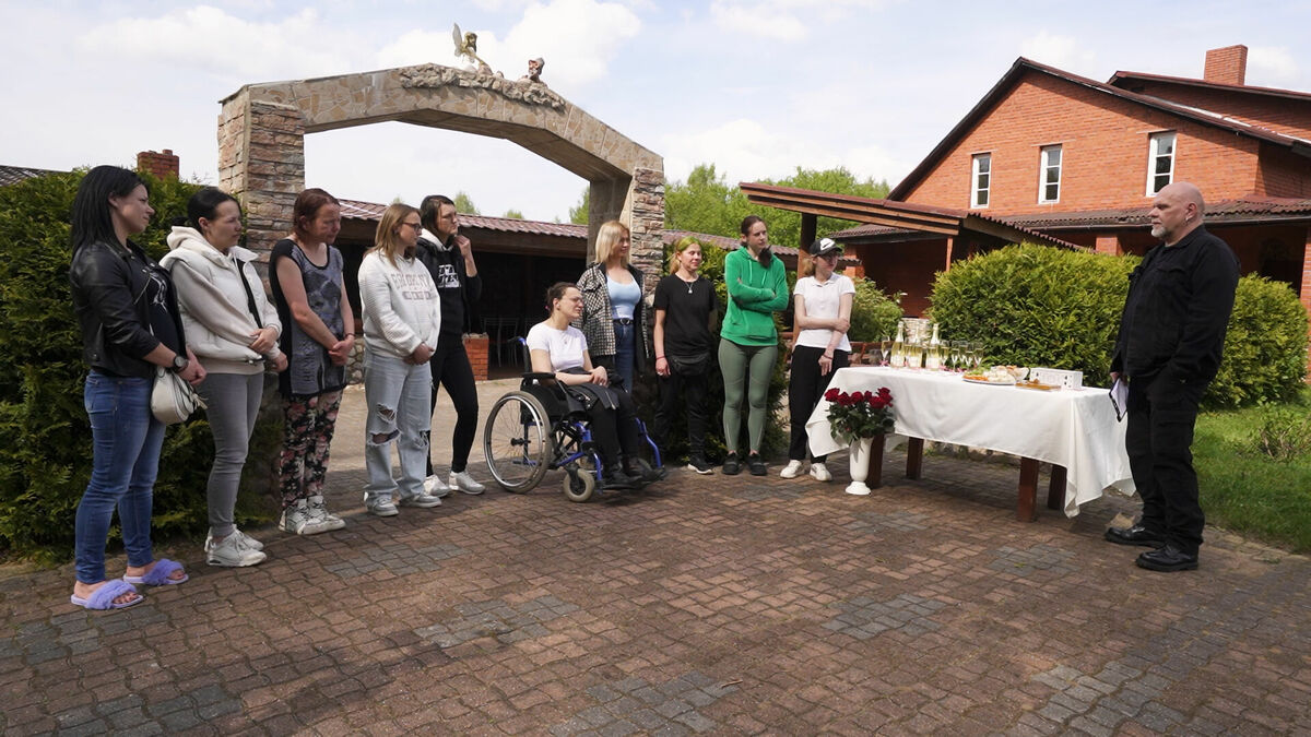Foto: Ekrānuzņēmums no raidījuma "Caur ērkšķiem uz..." 