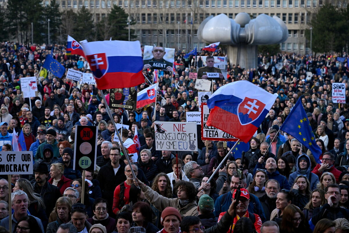 Protests Bratislavā pret esošo valdību. Foto: REUTERS/Radovan Stoklasa