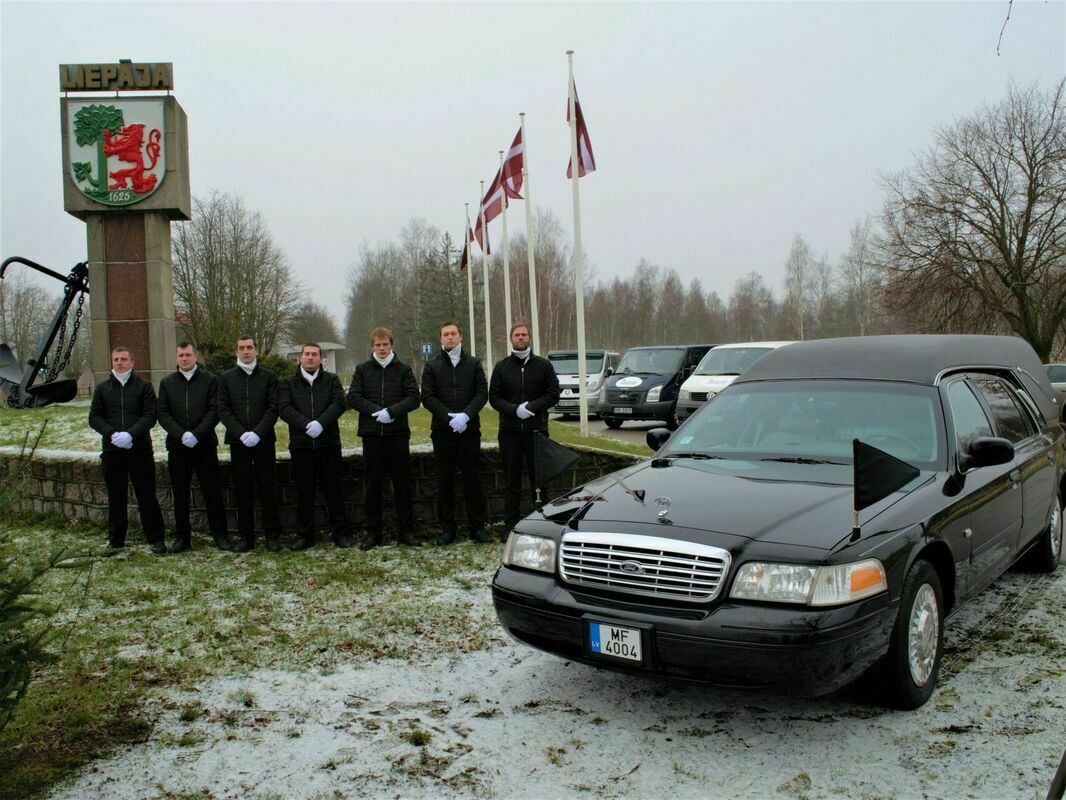 Foto: Ainara Spirģa apbedīšanas birojs "Rainar"