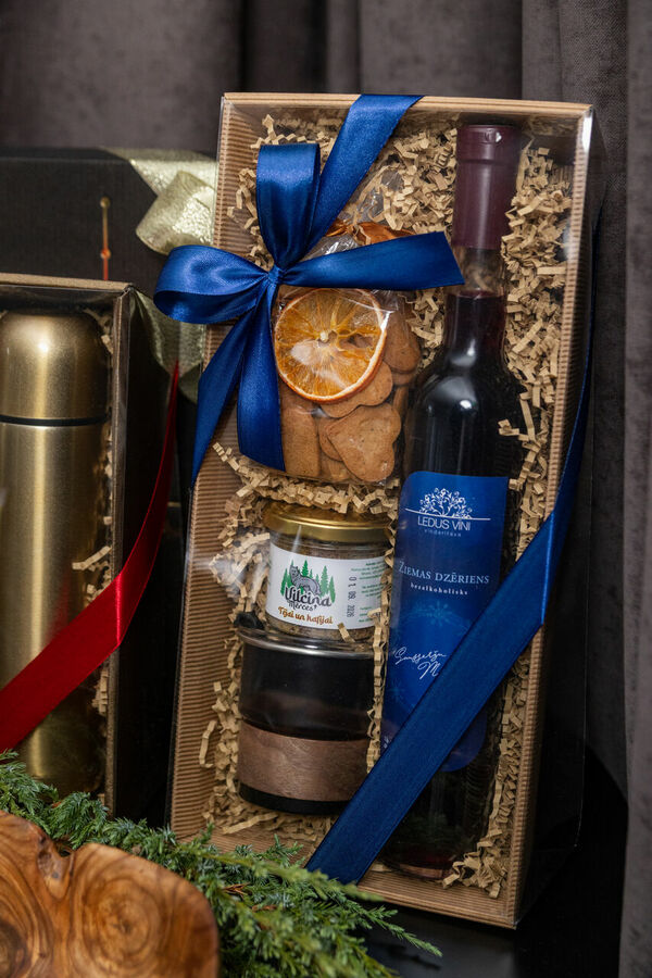 Foto: Apdrukas preces. Personalizēti dāvanu komplekti Ziemassvētkos. Fotogrāfe: Anete Zartika