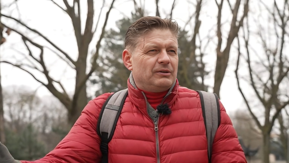 Ekrānuzņēmums no raidījuma "Aina studijā!"