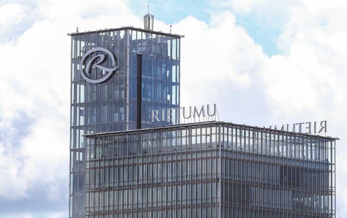 AS "Rietumu banka" centrālā biroja ēka Vesetas ielā. 
