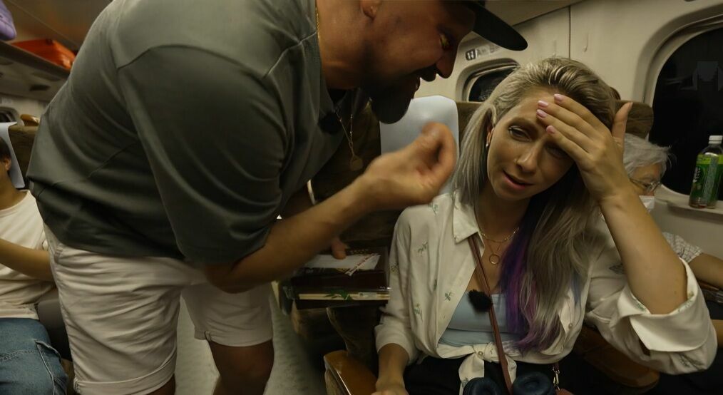 Ekrānuzņēmums no raidījuma "Četri uz koferiem"