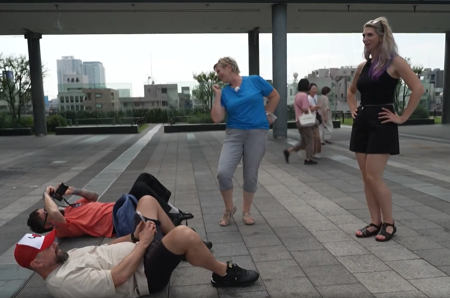 Ekrānuzņēmums no raidījuma "Četri uz koferiem"