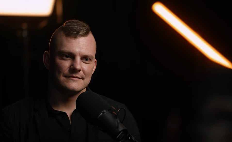 Foto: Ekrānuzņēmums no "Youtube" podkāsta "Trakas lietas"