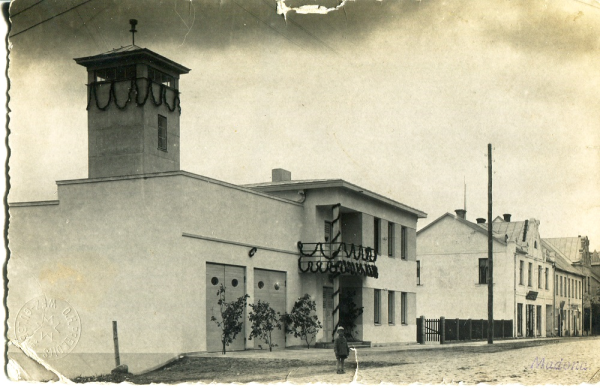Madonas ugunsdzēsēju depo 1937. gadā. Foto: O. Priedītis/Digitālā bibliotēka